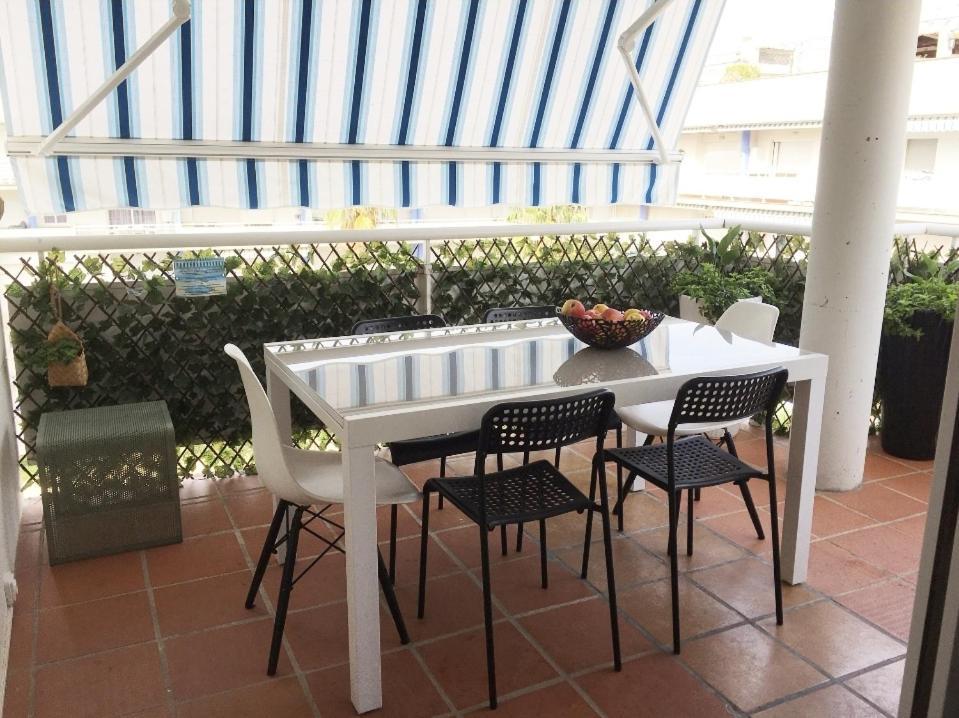 Superbe Appartement Avec Solarium Et Piscine Communautaire روساس المظهر الخارجي الصورة